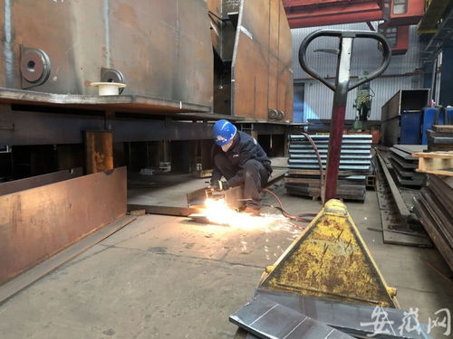 用 钢筋铁骨 建造安徽制造业的桥梁