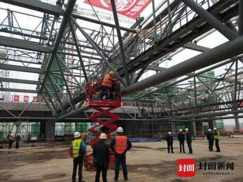 川南城际铁路自贡东站高架站房主体结构封顶 东站轮廓首次亮相