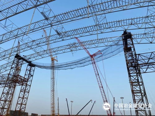 全国最大跨度的单跨管桁架钢结构工程滑移顺利完成